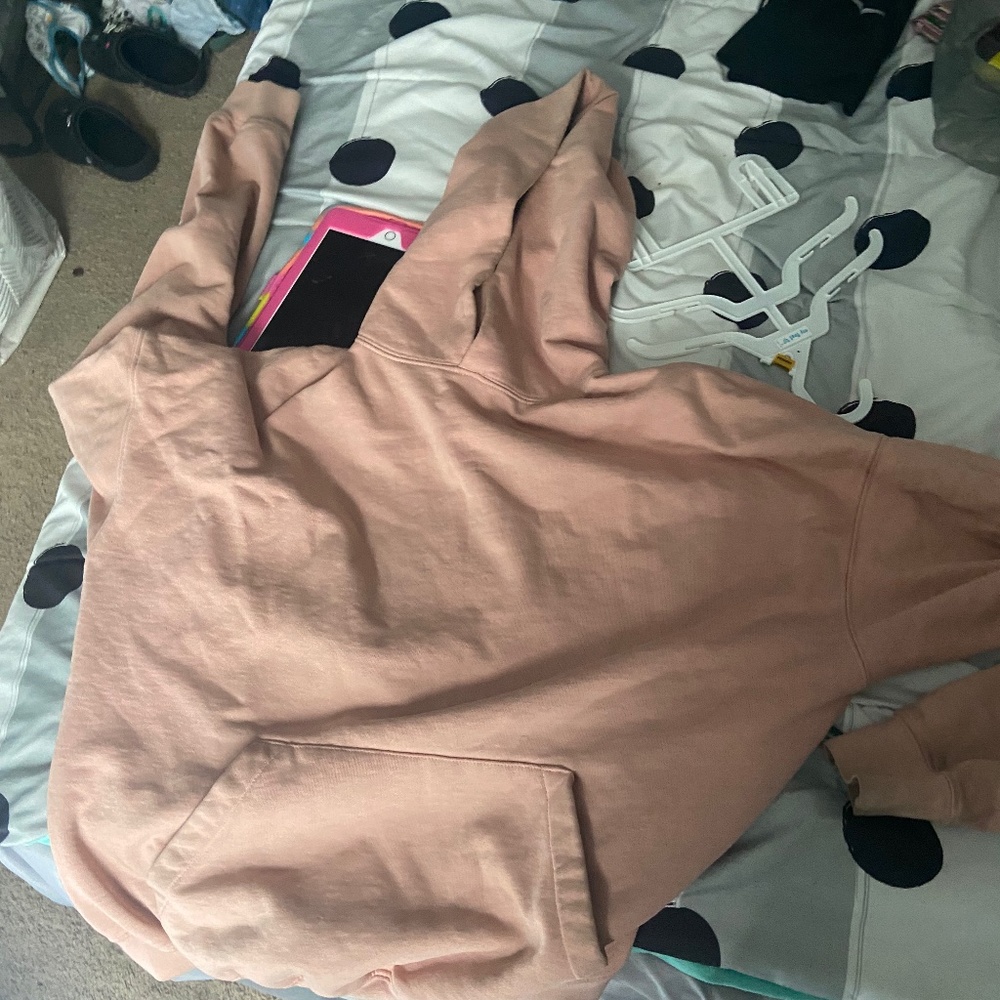 Essential hoodie
